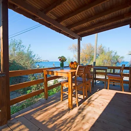 Evleri - Ilgin Adli Ev-karaburun- Izmir Yeniliman